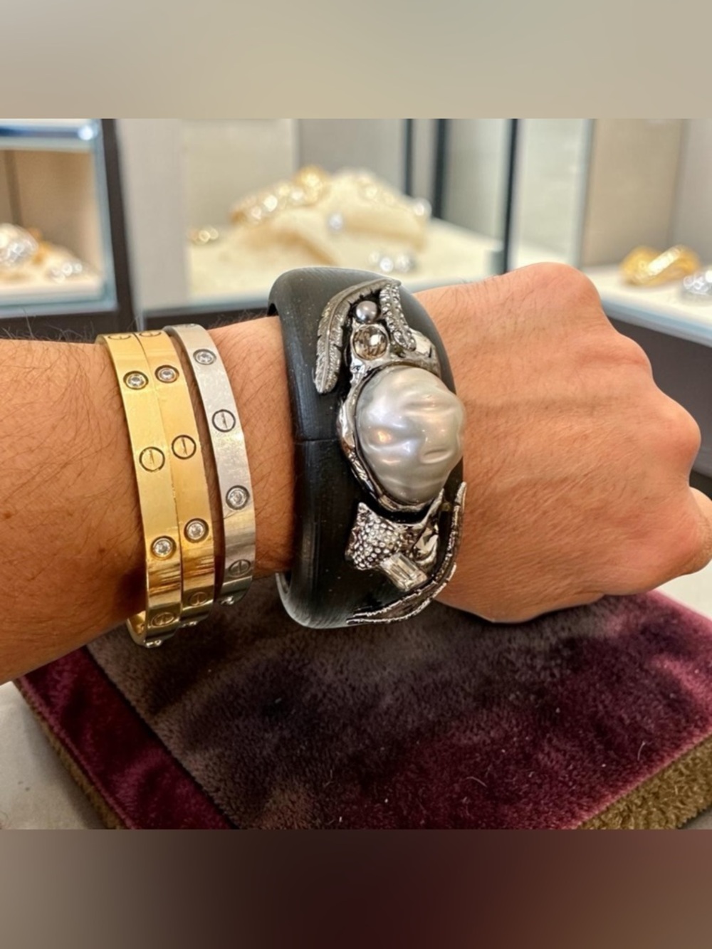 RARE Luxury Formal Authentic Alexis Bittar Lucite Crystal Baroque Pearl Bangle